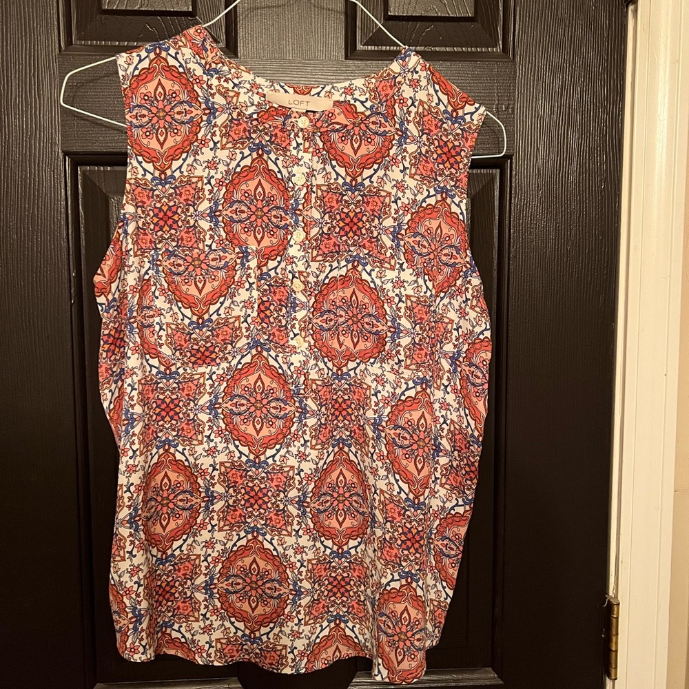 LOFT Women’s Medium Top with buttons, pockets, & mixed media